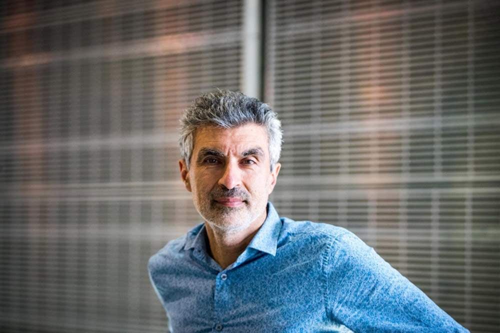 Yoshua Bengio